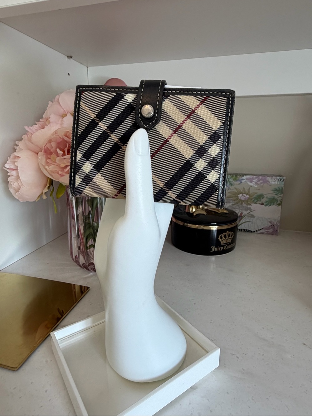 Burberry plaid Check Snap Wallet - Black & Cream like new COA